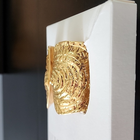 ZARA Double Shell Rigid Bracelet - Picture 7 of 11